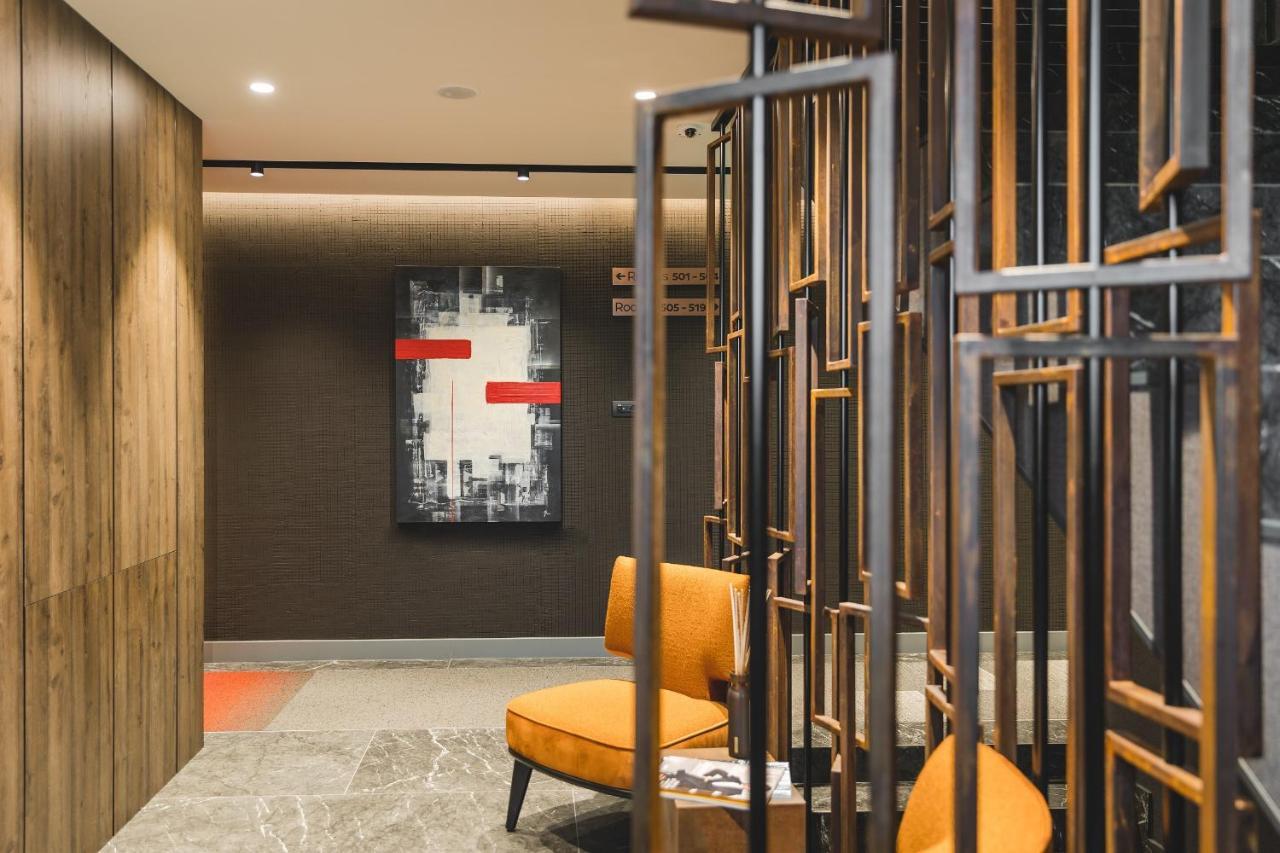 Signum Hotel ポドゴリツァ エクステリア 写真